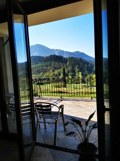 Bed and breakfast rooms in Estenibar Baserria