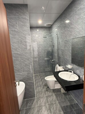 Bathroom - THIÊN PHÚC HOTEL (THANH PHO QUANG NGAI)