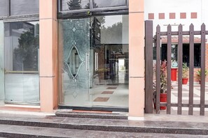 House | Reception - Hotel O Tyagi Road Railway (Dehradun)