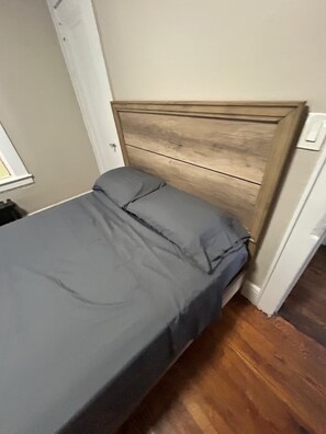 Room - Arched Haven (Newark)