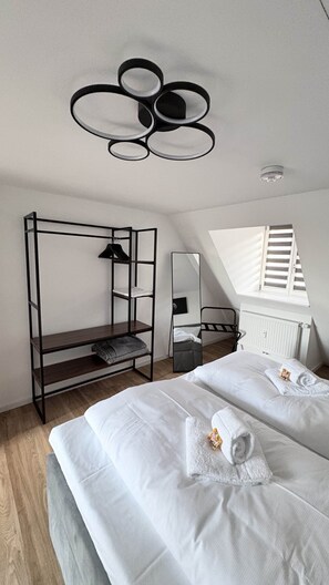 Iron/ironing board, WiFi, bed sheets