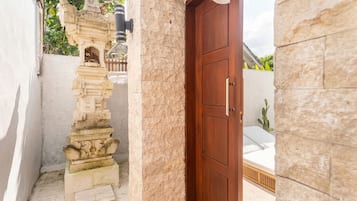 Fachada de la propiedad