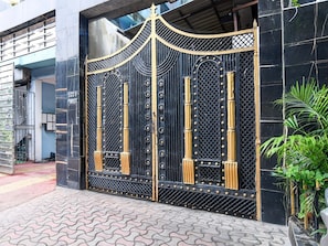 Reception - Super Townhouse Parkstreet (Kolkata)