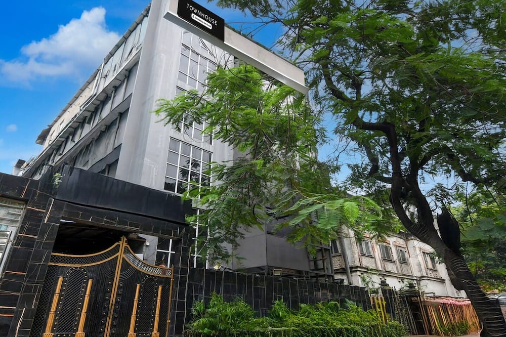 Deluxe Hotel Royal Garden