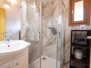 Bathroom - Chalet 3 étoiles - Piscine  - ccbbhec (Aigueblanche)