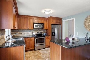 Private kitchen - Home near Gillette (Sharon)