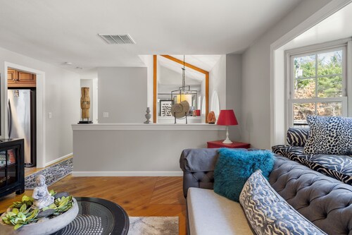 Modern 2BR Near Gillette Stadium • Private Yard