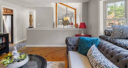 Modern 2BR Near Gillette Stadium • Private Yard