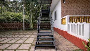 House | Reception