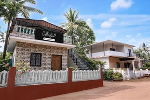 House | Exterior - Super Hotel O Thivim Railway Station (Bardez)