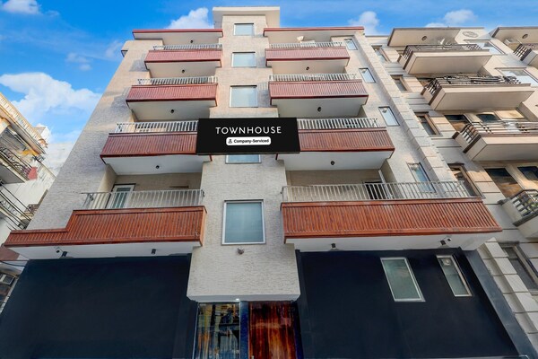 Super Townhouse Phase 3 Dlf Cyber City - Gurgaon