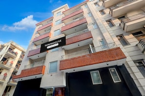 House | Exterior - Super Townhouse Phase 3 DLF Cyber City (Gurugram)