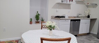 1 bedroom in peaceful Charles Town with AC in amazing neighborhood