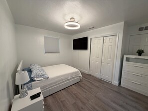 1 bedroom, WiFi, bed sheets - Serene studio in wonderful Plantation location, take a splash on relaxing pool (Plantation)