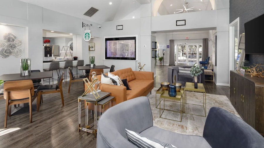 Solara Apartments Spacious 2BR Apartment Sleeps 6 Pet-Friendly