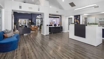 Apartment, Patio | Lobby