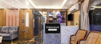 Super Townhouse Aiims Kolkata