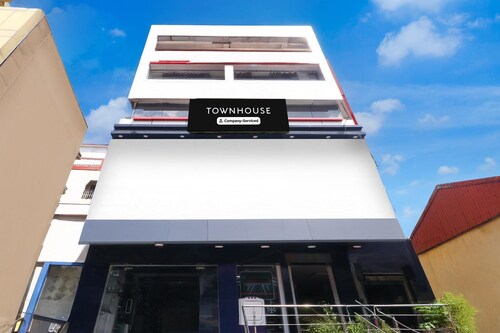 Super Townhouse Bank More Dhanbad
