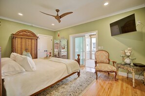 Room - Gorgeous Newly Remodeled 4BR/2BA Loft in Sebring – Modern Living at Its Finest (Sebring)