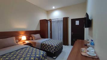 Individually furnished, desk, free WiFi, bed sheets