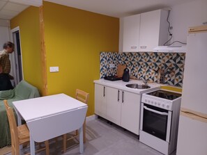 Private kitchen - Cocooning apartment near the beach (Saint-Brieuc)