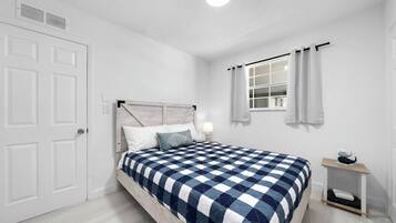 2 bedrooms, desk, iron/ironing board, free WiFi