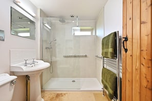 Hair dryer - Acorn Barn - a holiday let that sleeps 2 guests in 1 bedroom (Ashford)