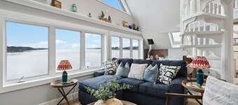 A Little piece of Paradise - stunning ocean views!