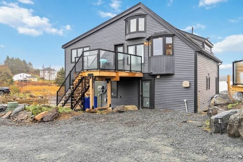 A Little piece of Paradise - stunning ocean views!