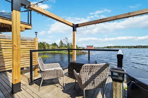 Relax & recharge! Spectacular Ocean View. Hot tub!