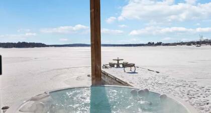 Private Oceanfront Suite w/ Hot Tub & Fireplace