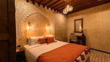 Comfort Room, 1 Bedroom, Private Bathroom, Garden View | In-room safe, desk, laptop workspace, free WiFi