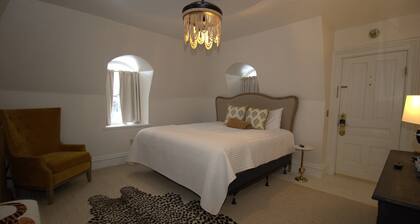 Garfield Inn Hotel - 2 Bedroom suite