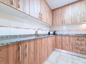 Fridge, microwave, oven, dishwasher - Stylish Apartment in Central Location (San Pedro del Pinatar)