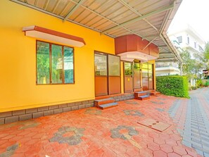 บ้านพัก | ฝ่ายต้อนรับ