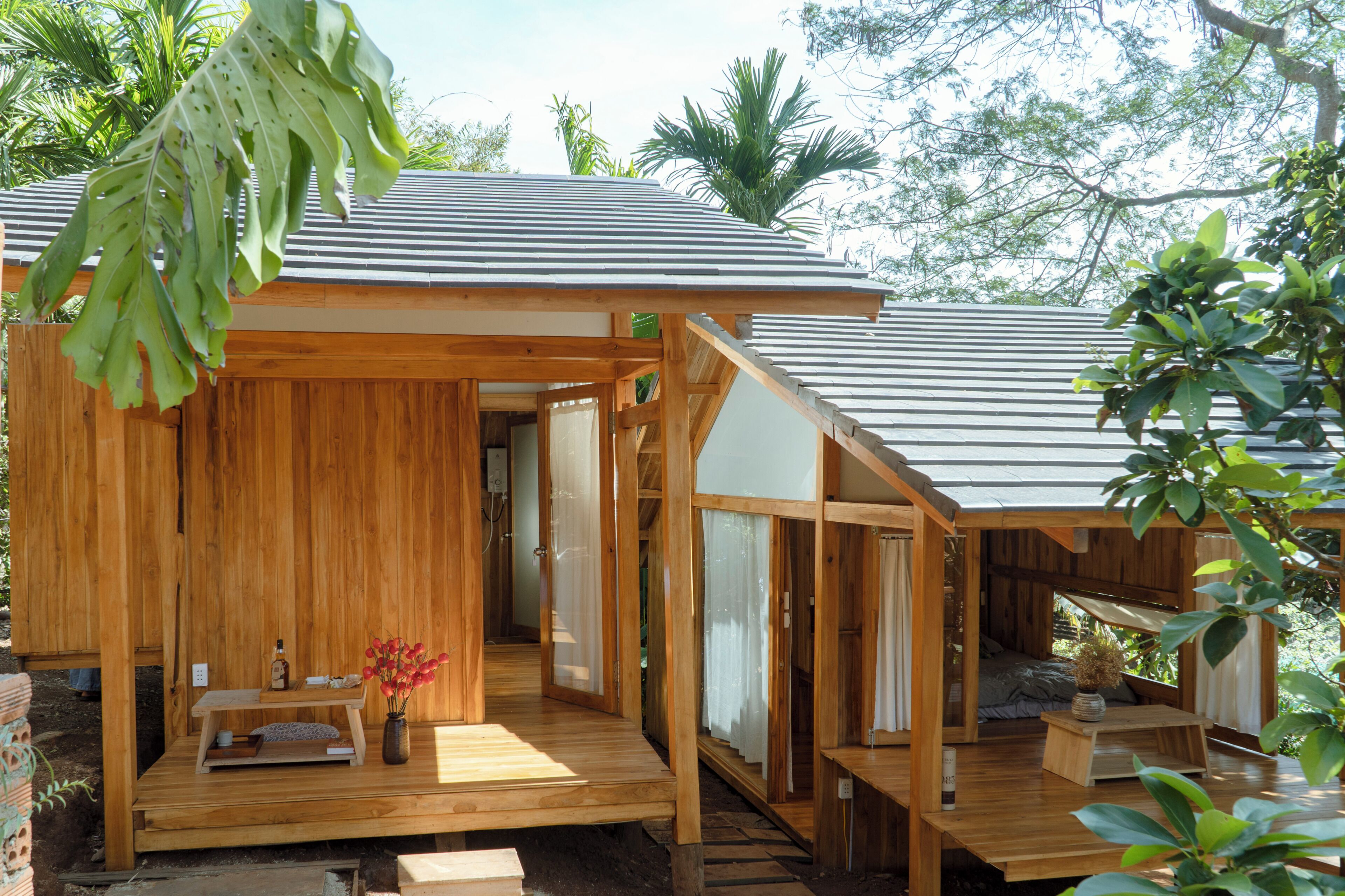 Japanese-style Bungalow, Garden View | Property grounds
