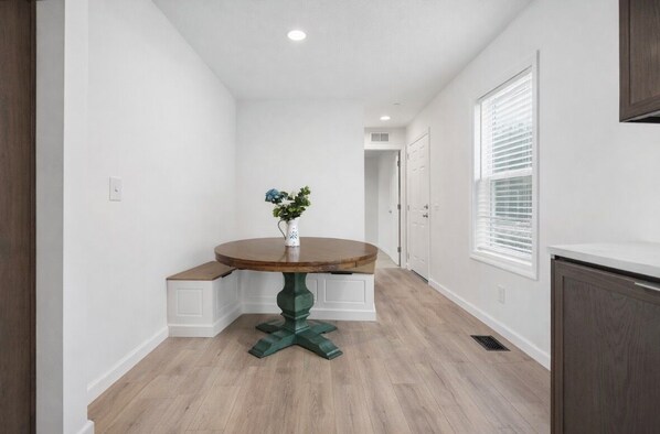 Interior - BRAND NEW 3 bedroom 2 bath house half a mile to Burnside Marina (Burnside)