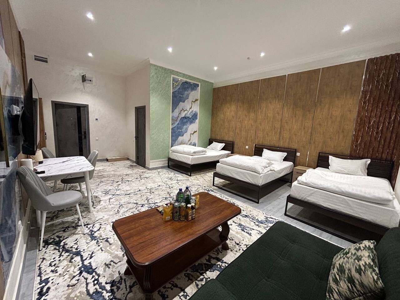 デラックス トリプルルーム ラナイ