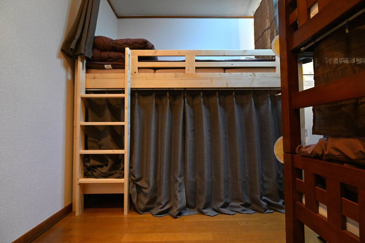 Shared Dormitory, Women only, Non Smoking, Shared Bathroom