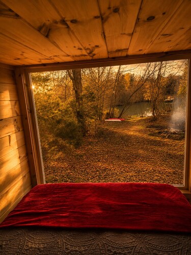 Serene cabin with a pond and creek perfect for relaxing nature adventures