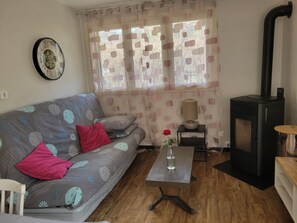 Living area - LEAUMA apartment (Guillestre)