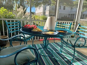 Outdoor dining - Rehoboth Beach New 2 bed / 2 bath w pool, east of Rt 1 w direct bike path access (Rehoboth Beach)