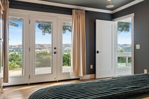 4 habitaciones, escritorio, tabla de planchar con plancha y wifi gratis 