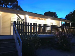 Exterior - Californian-style house with park pool (Gassin)