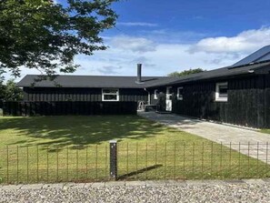 House | Exterior - 4 Star Holiday Home in Logstor (Logstor)