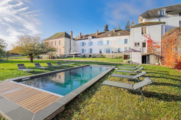 Grand Estate For 20 With Pool, Garden - Seine-et-Marne