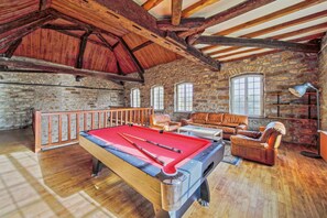 House | Game room - Grand Estate for 20 With Pool, Garden (Villecerf)
