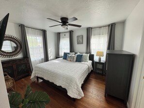 Room - Serene 3-bedroom house with pool in West Palm Beach (West Palm Beach)