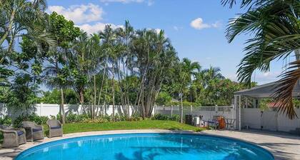 Serene 3-bedroom house with pool in West Palm Beach