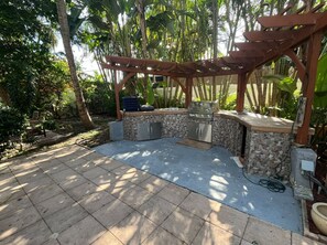 Terrace/patio - Serene 3-bedroom house with pool and heated hot tub in West Palm Beach (West Palm Beach)